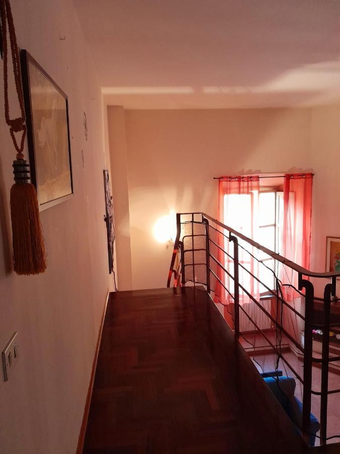 Appartamento Central Palace 斯波莱托 外观 照片